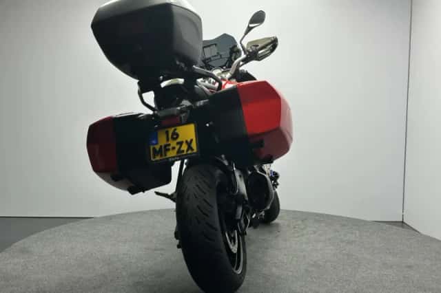 BMW S (2015) thumbnail 4