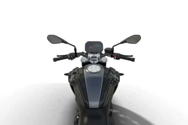 BMW F (2026) thumbnail 2