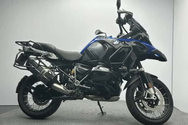 BMW R (2024) thumbnail 2