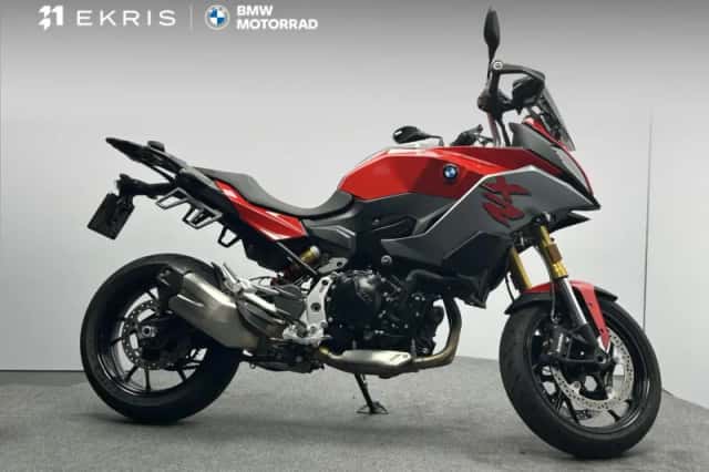BMW F (2022) thumbnail 1
