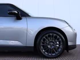 MINI Mini (2025) thumbnail 6
