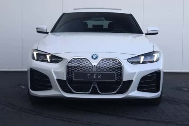 BMW i4 (2026) thumbnail 2