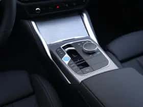BMW i4 (2026) thumbnail 24