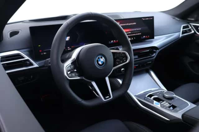 BMW i4 (2026) thumbnail 26