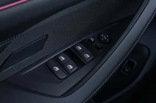 BMW i4 (2026) thumbnail 32