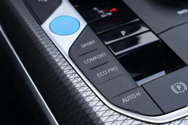 BMW i4 (2026) thumbnail 34