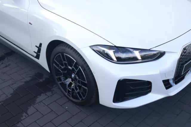 BMW i4 (2026) thumbnail 8
