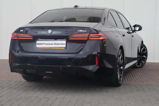 BMW i5 (2025) thumbnail 6