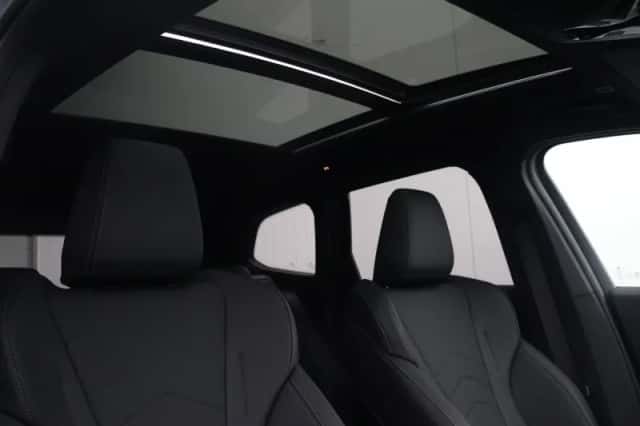 BMW X1 (2025) thumbnail 15