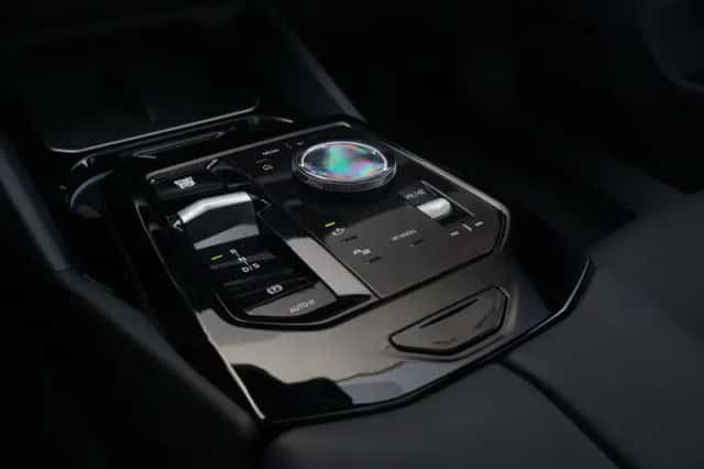 BMW 5-Serie (2025) thumbnail 37