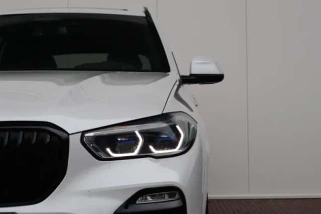 BMW X5 (2021) thumbnail 3