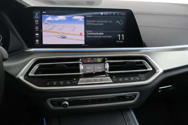 BMW X5 (2021) thumbnail 29
