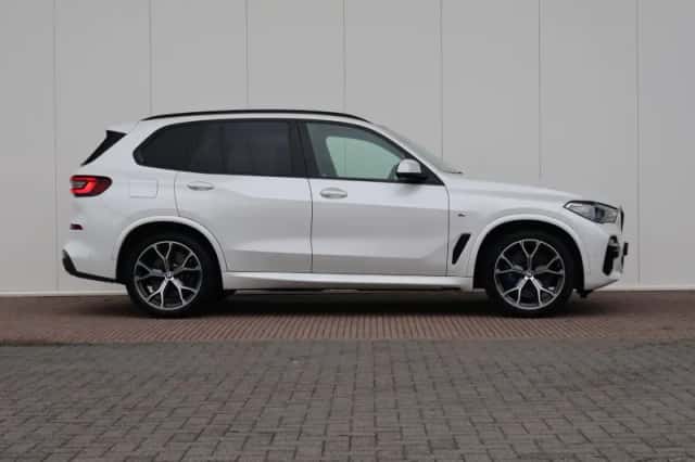 BMW X5 (2021) thumbnail 4