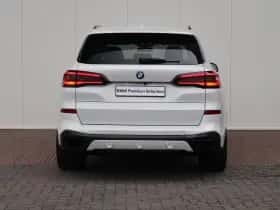 BMW X5 (2021) thumbnail 10
