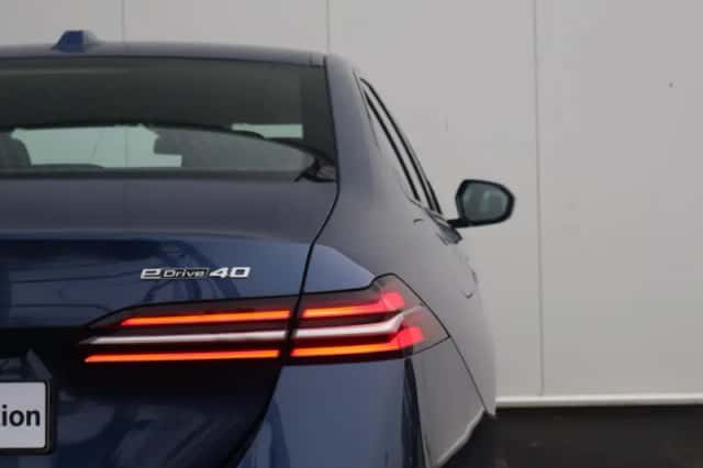BMW i5 (2025) thumbnail 11