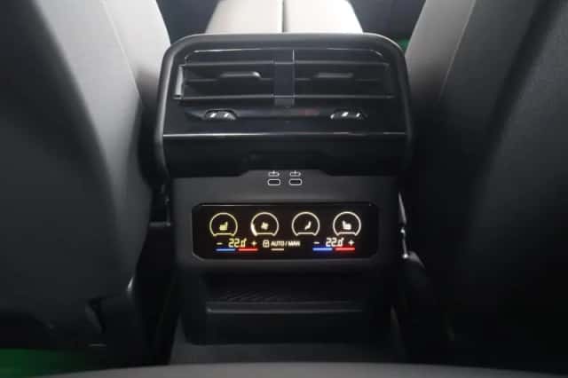 BMW i5 (2025) thumbnail 15