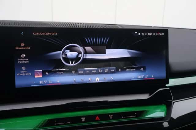 BMW i5 (2025) thumbnail 30