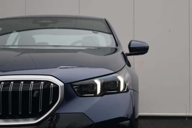 BMW i5 (2025) thumbnail 4