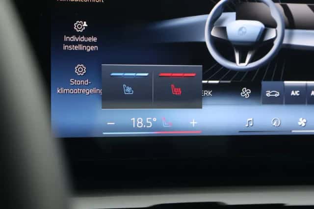 BMW i5 (2025) thumbnail 31