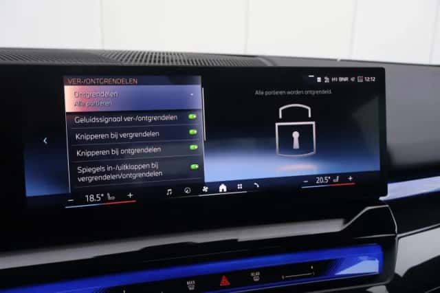 BMW i5 (2025) thumbnail 35