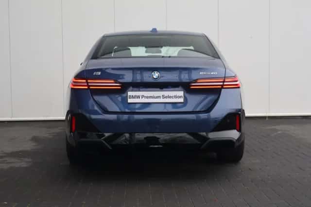 BMW i5 (2025) thumbnail 10