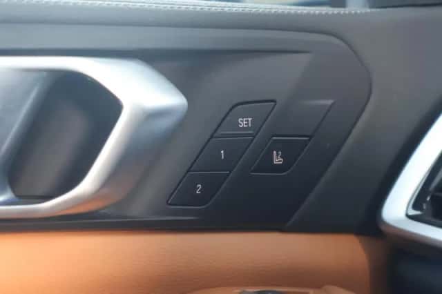 BMW X5 (2022) thumbnail 40