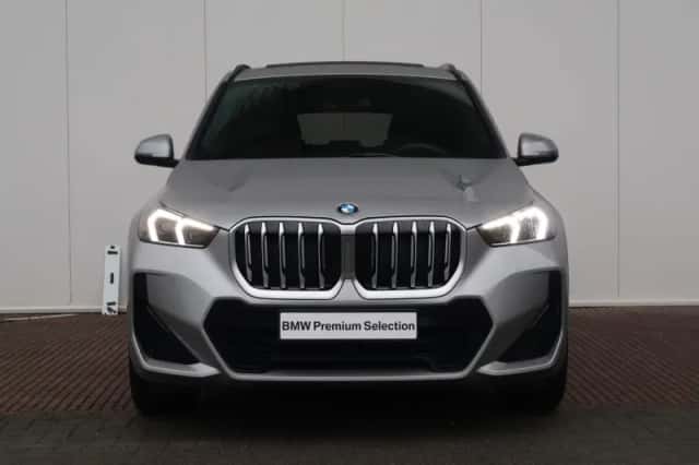 BMW X1 (2024) thumbnail 2
