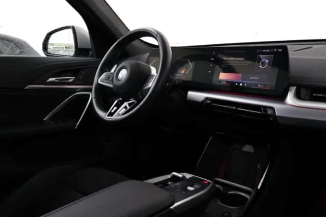 BMW X1 (2024) thumbnail 13