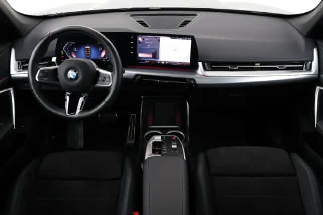 BMW X1 (2024) thumbnail 14