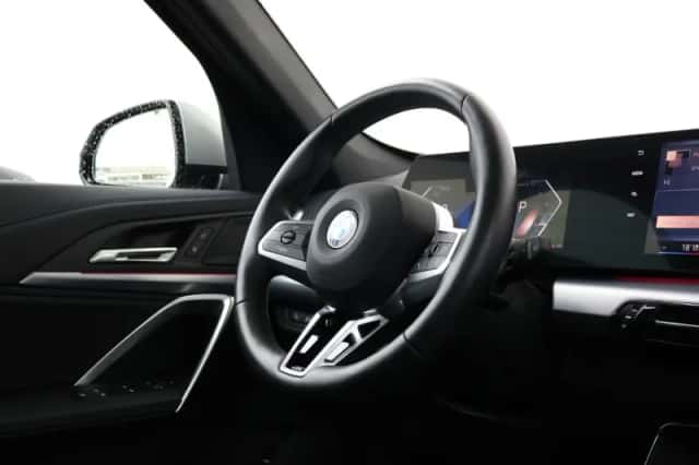 BMW X1 (2024) thumbnail 15