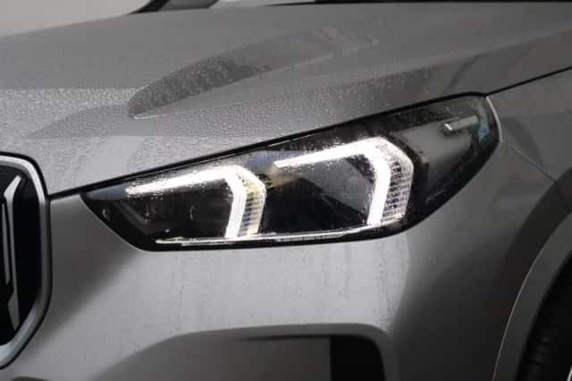 BMW X1 (2024) thumbnail 3