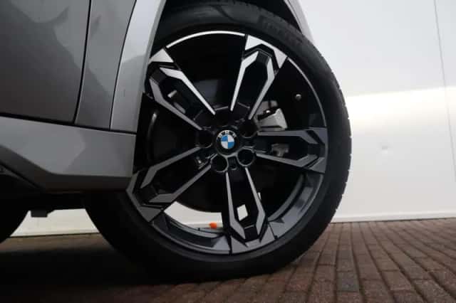 BMW X1 (2024) thumbnail 9