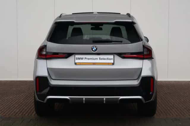 BMW X1 (2024) thumbnail 10