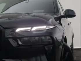 BMW X7 (2023) thumbnail 2