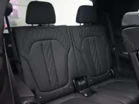 BMW X7 (2023) thumbnail 16