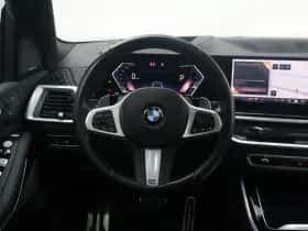 BMW X7 (2023) thumbnail 24