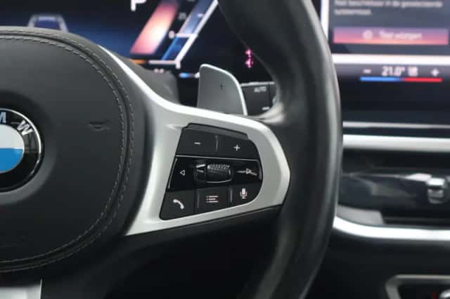 BMW X7 (2023) thumbnail 26