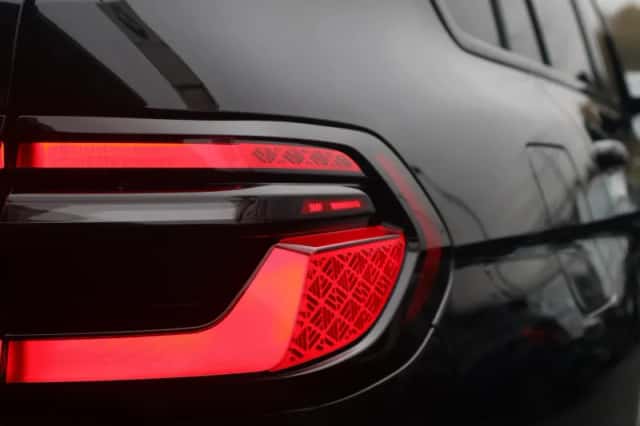 BMW X7 (2023) thumbnail 4