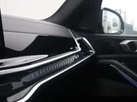 BMW X7 (2023) thumbnail 32