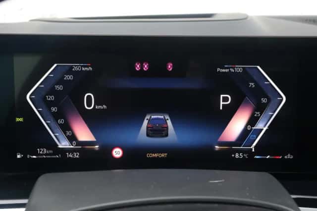 BMW X7 (2023) thumbnail 36