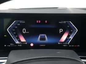 BMW X7 (2023) thumbnail 36