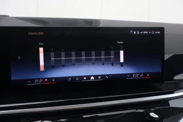BMW X7 (2023) thumbnail 49