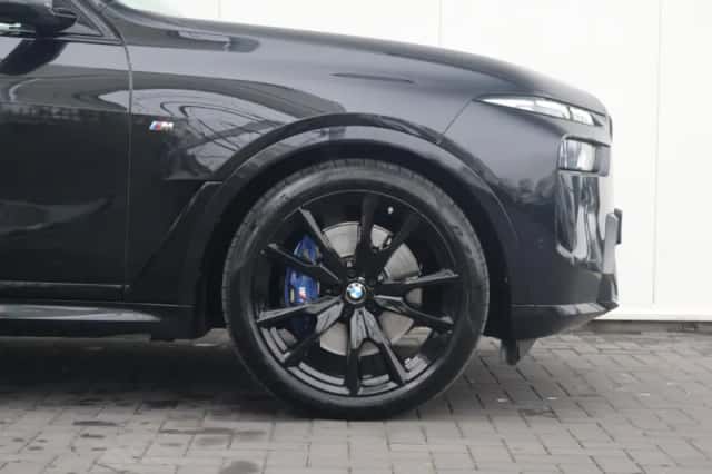 BMW X7 (2023) thumbnail 6