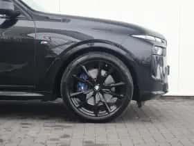 BMW X7 (2023) thumbnail 6