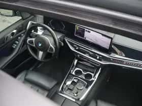 BMW X7 (2023) thumbnail 57