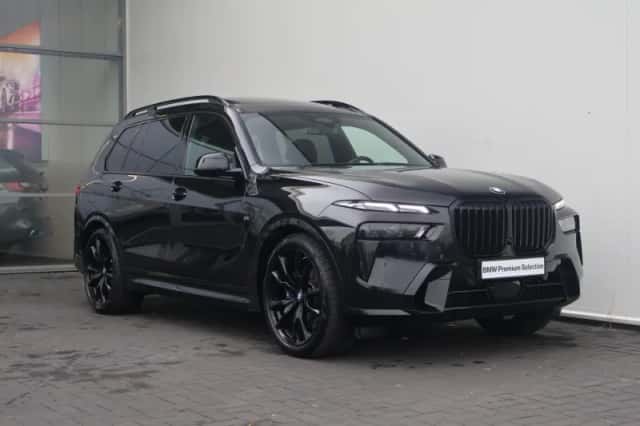BMW X7 (2023) thumbnail 7