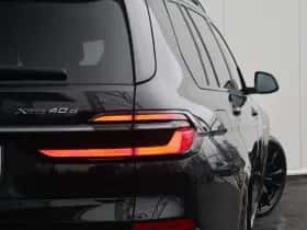 BMW X7 (2023) thumbnail 9