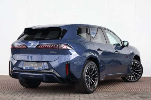 BMW iX3 (2026) thumbnail 2