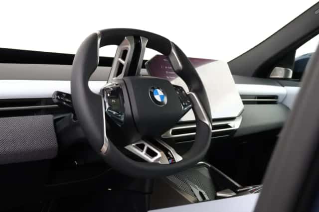 BMW iX3 (2026) thumbnail 16