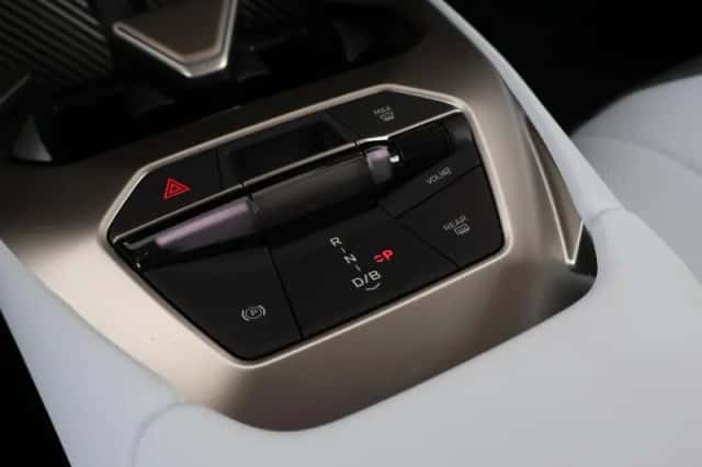BMW iX3 (2026) thumbnail 18